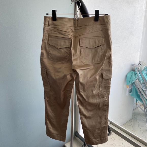 NWT Cache sz 2 gold silky cargo capri cropped pant - Picture 3 of 3